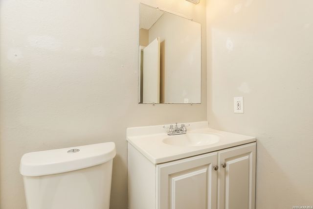 5930 Cliff Valley, San Antonio, TX 78250