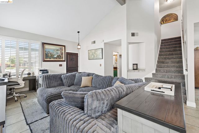 2055 Truman Ln, Oakley, CA 94561