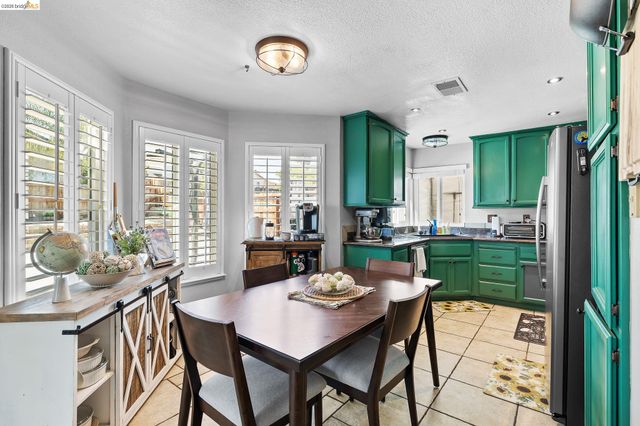2055 Truman Ln, Oakley, CA 94561