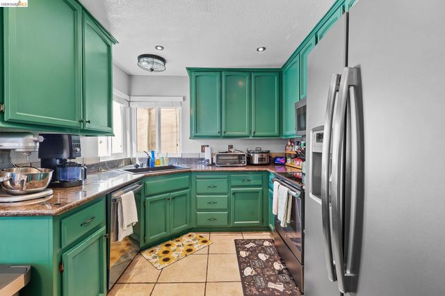 2055 Truman Ln, Oakley, CA 94561