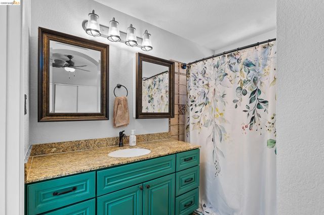 2055 Truman Ln, Oakley, CA 94561