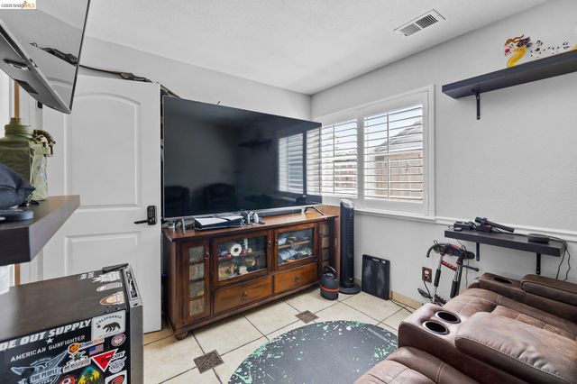 2055 Truman Ln, Oakley, CA 94561
