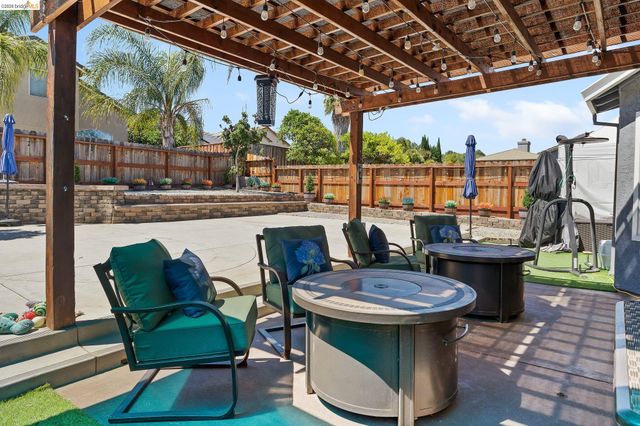2055 Truman Ln, Oakley, CA 94561