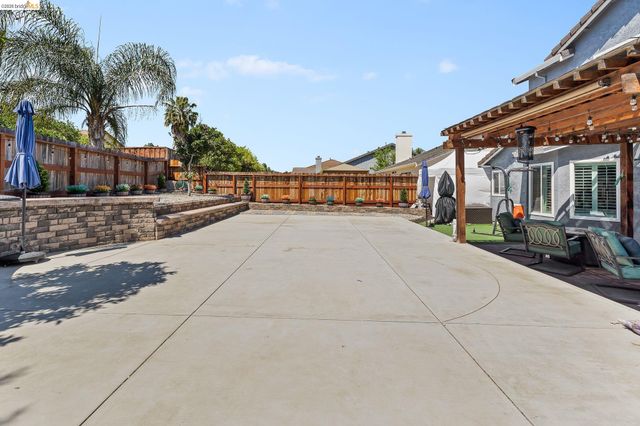 2055 Truman Ln, Oakley, CA 94561