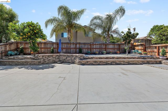 2055 Truman Ln, Oakley, CA 94561