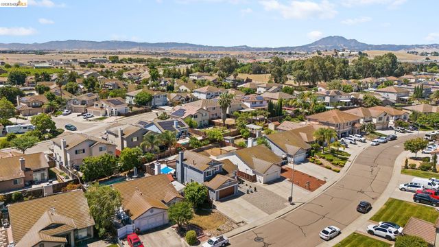 2055 Truman Ln, Oakley, CA 94561