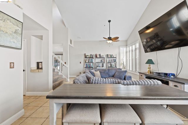 2055 Truman Ln, Oakley, CA 94561