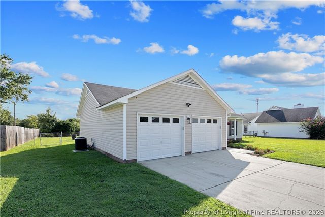 129 Cavalier Drive, Raeford, NC 28376