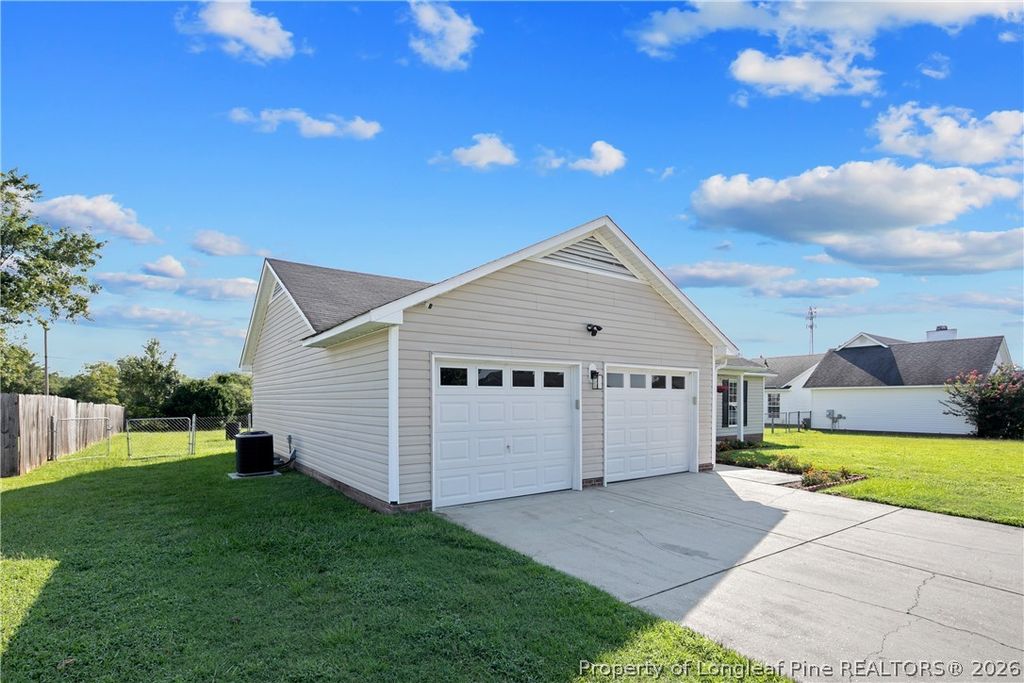 129 Cavalier Drive, Raeford, NC 28376 — photo 3
