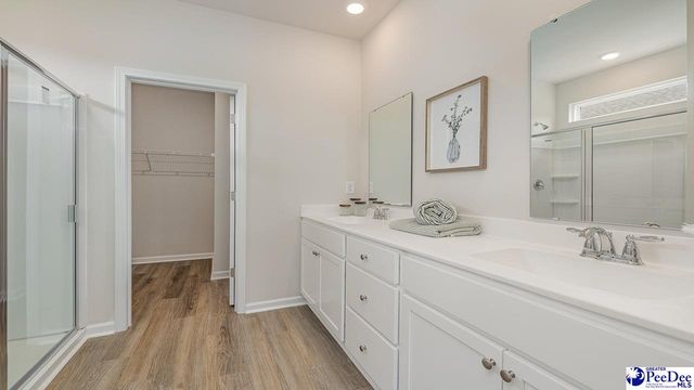 561 Bluff View Ln, Florence, SC 29505