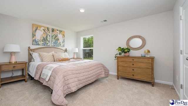 561 Bluff View Ln, Florence, SC 29505