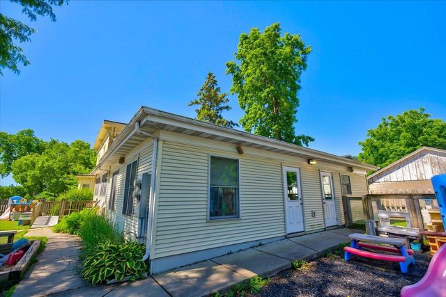 231 4th Street, Baraboo, WI 53913