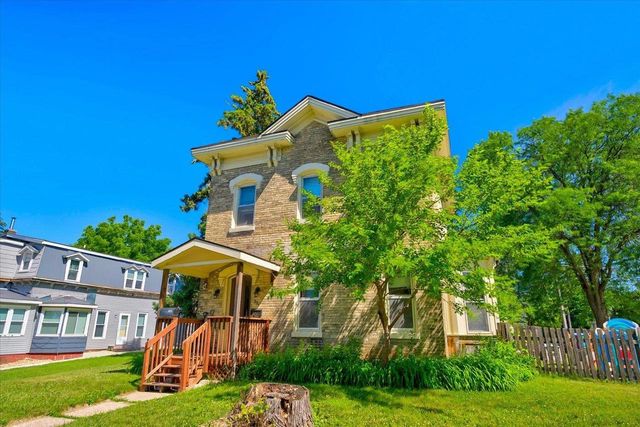 231 4th Street, Baraboo, WI 53913
