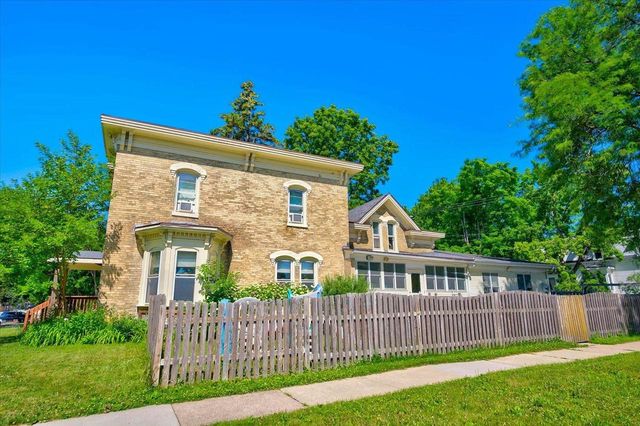 231 4th Street, Baraboo, WI 53913