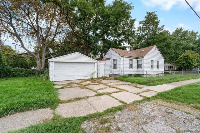 7003 Chalmers Avenue, Warren, MI 48091