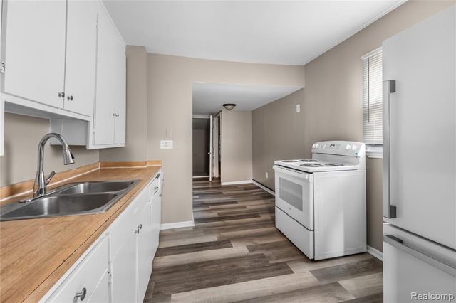 7003 Chalmers Avenue, Warren, MI 48091