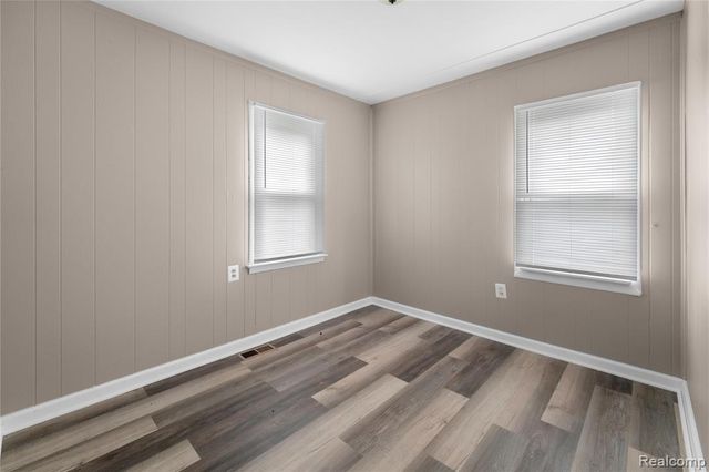 7003 Chalmers Avenue, Warren, MI 48091