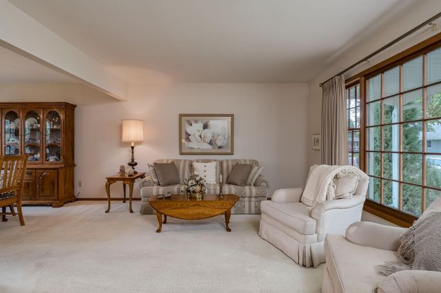 137 Marabou Drive, Mankato, MN 56001