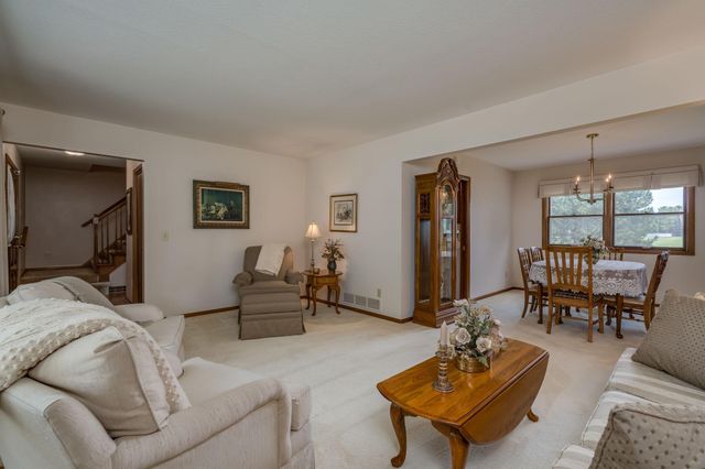 137 Marabou Drive, Mankato, MN 56001