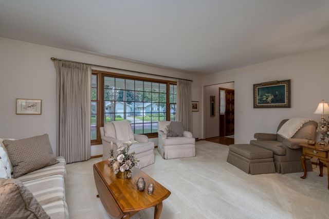 137 Marabou Drive, Mankato, MN 56001