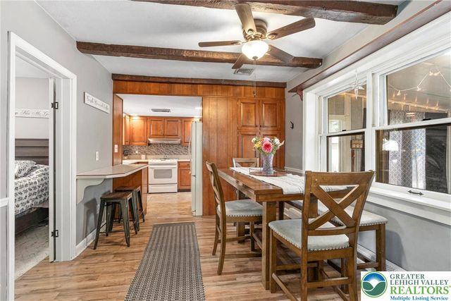 425 Beverly Drive, South Whitehall Twp, PA 18104
