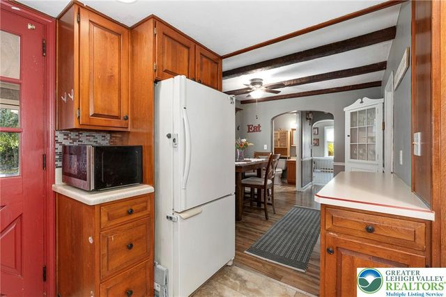 425 Beverly Drive, South Whitehall Twp, PA 18104