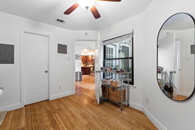 1750 Timber Ridge RD 102, Austin, TX 78741