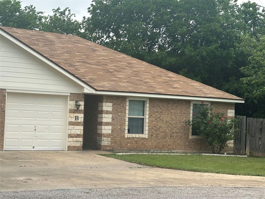 1608 Libby LN, Harker Heights, TX 76548