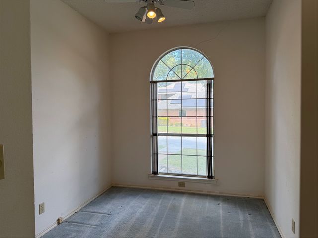 1307 Sequoia Drive, Grand Prairie, TX 75052