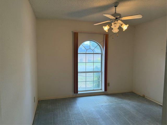 1307 Sequoia Drive, Grand Prairie, TX 75052