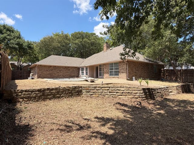 1307 Sequoia Drive, Grand Prairie, TX 75052