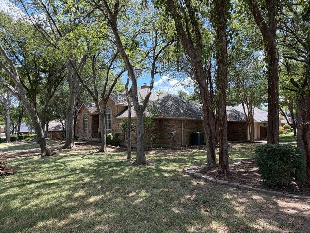 1307 Sequoia Drive, Grand Prairie, TX 75052