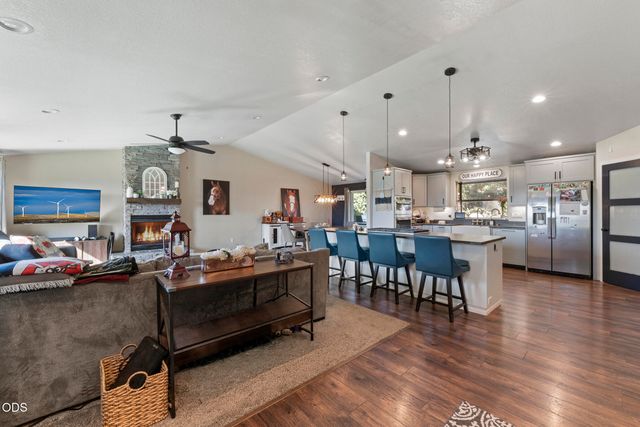 757 NE Tokay, Grants Pass, OR 97526