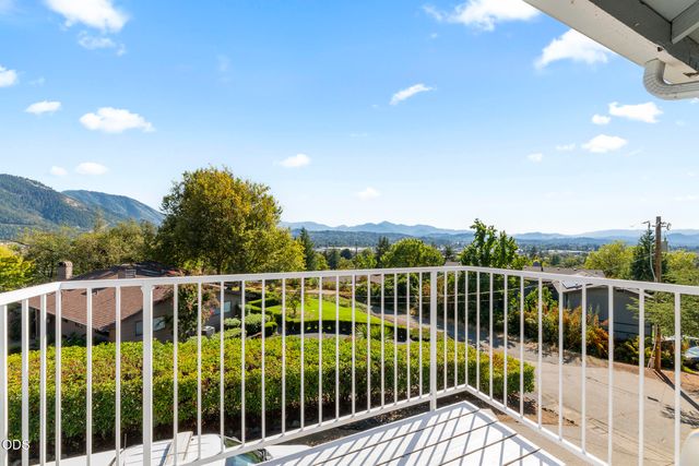 757 NE Tokay, Grants Pass, OR 97526