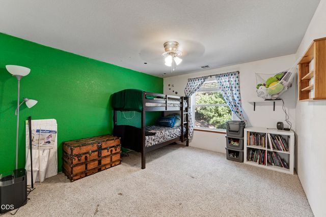 757 NE Tokay, Grants Pass, OR 97526