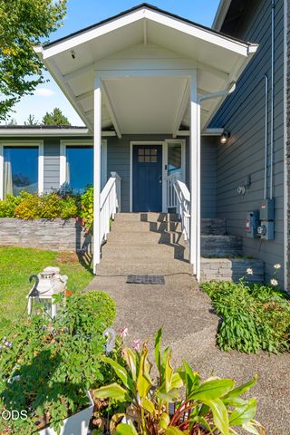757 NE Tokay, Grants Pass, OR 97526