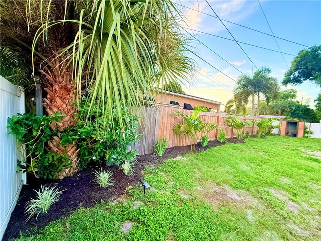 1500 77TH STREET N, St Petersburg, FL 33710