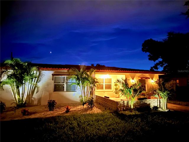 1500 77TH STREET N, St Petersburg, FL 33710