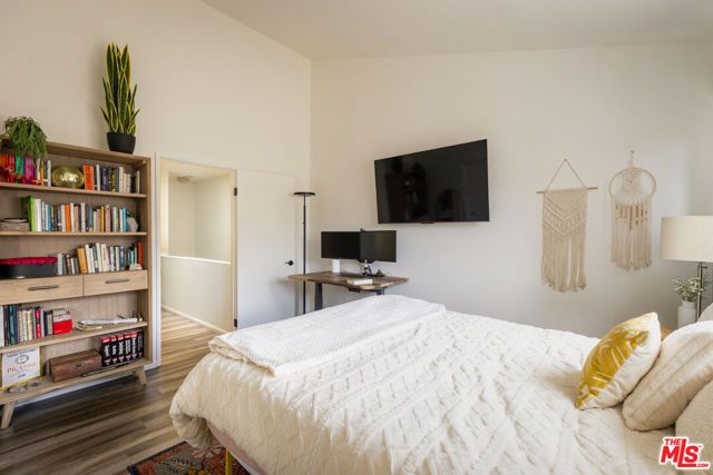 12831 Moorpark Street 14, Studio City (los Angeles), CA 91604