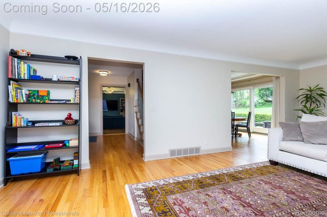 605 Apple Hill Lane, Rochester Hills, MI 48306