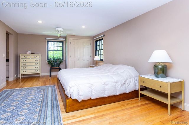 605 Apple Hill Lane, Rochester Hills, MI 48306