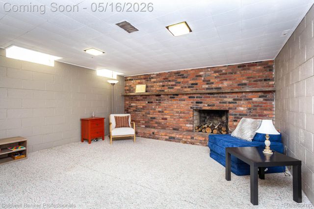 605 Apple Hill Lane, Rochester Hills, MI 48306