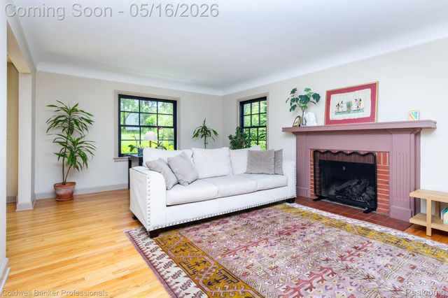 605 Apple Hill Lane, Rochester Hills, MI 48306