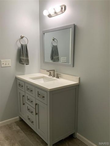 101 N Railroad Street, Patoka, IL 62875