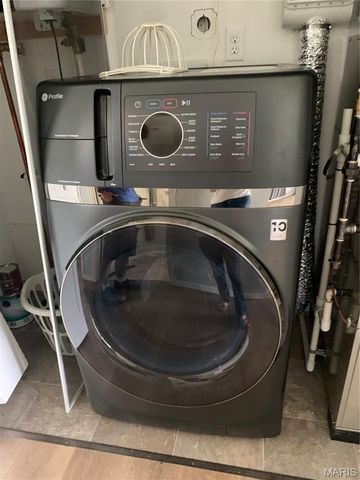 101 N Railroad Street, Patoka, IL 62875