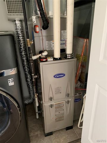 101 N Railroad Street, Patoka, IL 62875