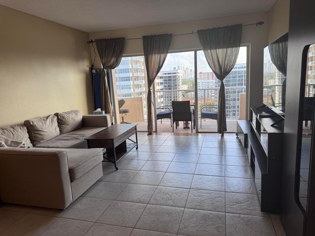 1965 S Ocean Drive 12k, Hallandale Beach, FL 33009