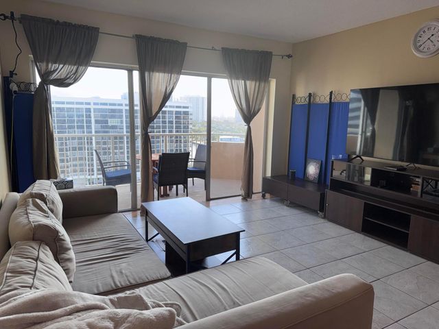 1965 S Ocean Drive 12k, Hallandale Beach, FL 33009