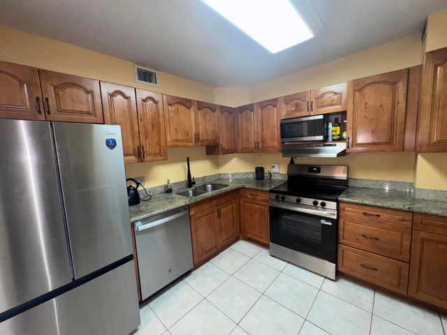 1965 S Ocean Drive 12k, Hallandale Beach, FL 33009