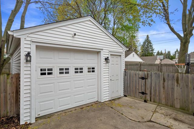 722 Orchard STREET, Racine, WI 53405
